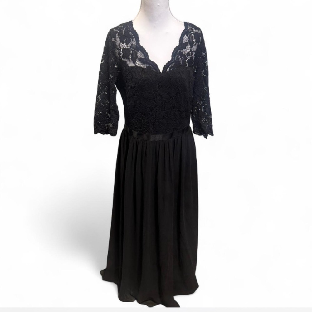 DAISYONER | Sz Large Black lace dress with a zipper on the side #party